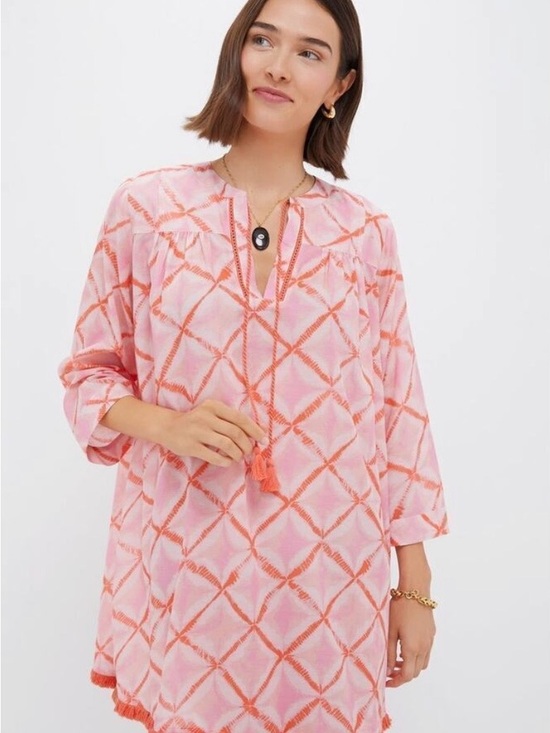 Tuckernuck Other - Tuckernuck Pink and Coral Geometric Swim Coverup Tunic